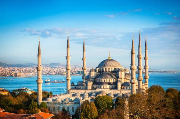 Aventure Insolite : Du Maroc aux Secrets Cachés de la Turquie – Une Expédition Économique Hors des Sentiers Battus